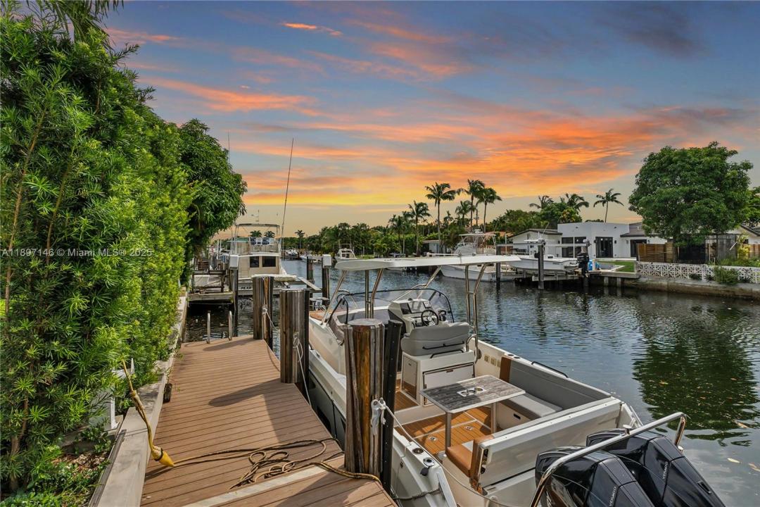 2240 Magnolia Dr, North Miami, Floride 33181, États-Unis