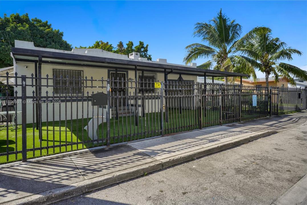 128 NW 53rd St, Miami, Florida 33127, HOA KỲ
