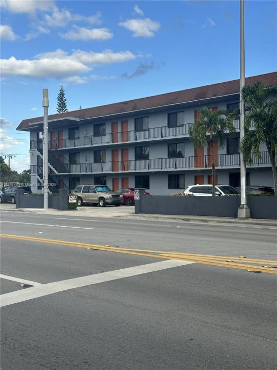 North Miami, Florida 33161