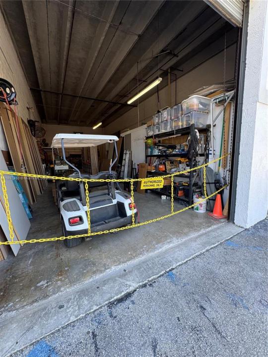 12101 NW 98th Ave 3, Hialeah Gardens, Florida 33018, Estados Unidos