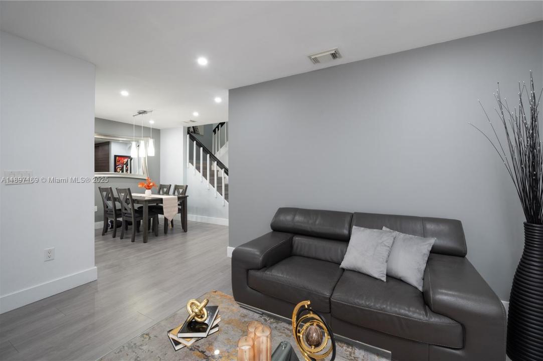 15863 SW 71st St, Miami, 佛羅里達州 33193, 美國