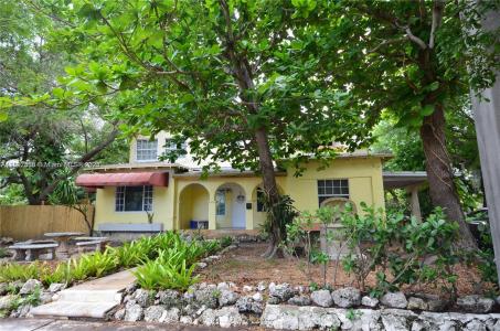6322 NE 5th Ave, Miami, Florida 33138, USA