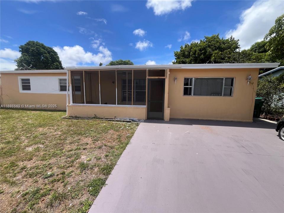 1330 NE 212th Ter 1, Miami, Florida 33179