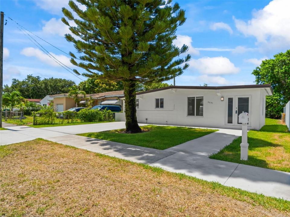 3231 NW 48th Ter, Miami, Флорида 33142, Соединенные Штаты