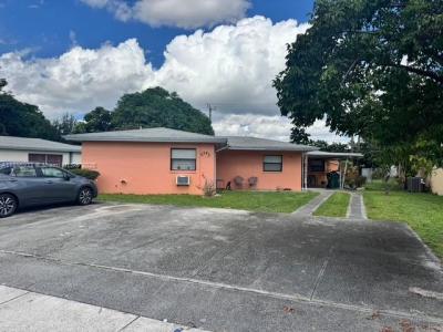2343 NW 28th St #1-2, Oakland Park, Florida 33311, USA