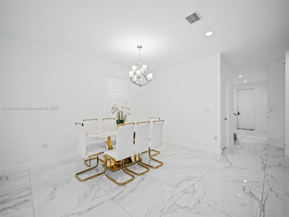 10343 NW 70th Ln 7, Doral, Florida 33178