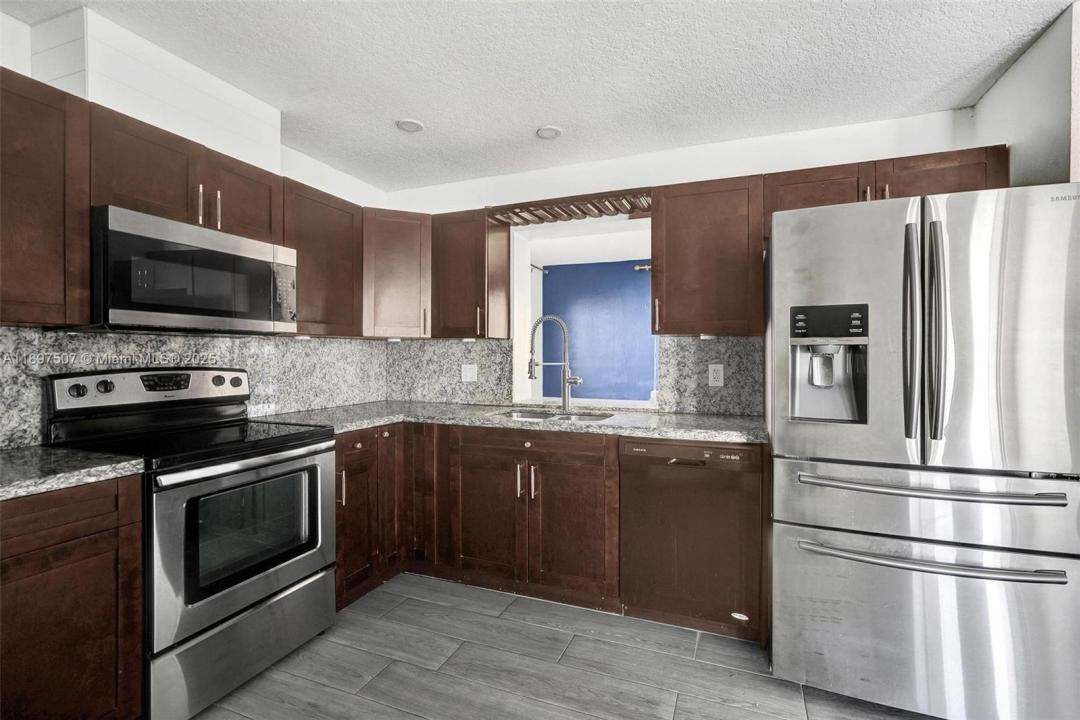 8105 SW 19th St, North Lauderdale, Flórida 33068, Estados Unidos