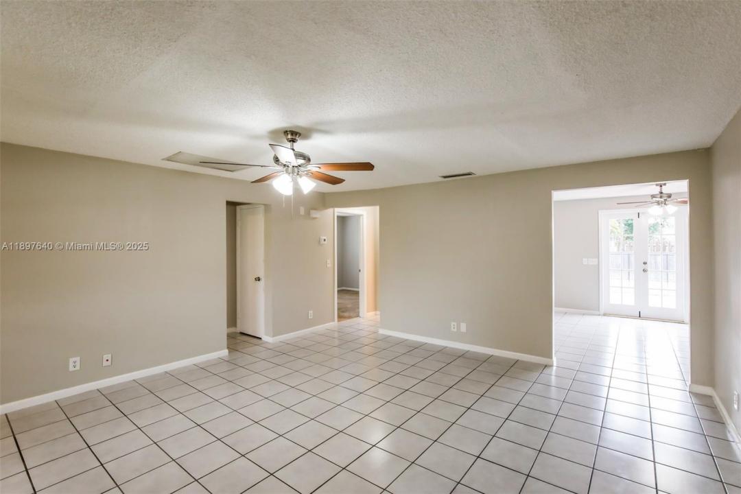 164 Santa Monica Ave, Royal Palm Beach, Floride 33411, États-Unis