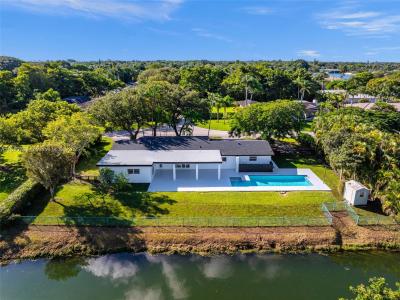 6951 SW 134th St, Pinecrest, Florida 33156, USA