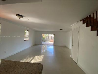 8405 SW 137 AV 8405, Miami, Florida 33183, USA