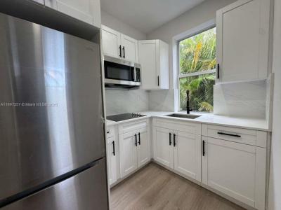 2425 SW 6th St 5A, Miami, Florida 33135, USA