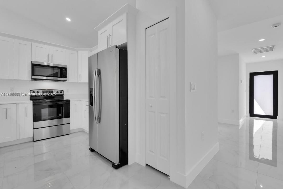 5117 24th St Sw, Lehigh Acres, Florida 33973