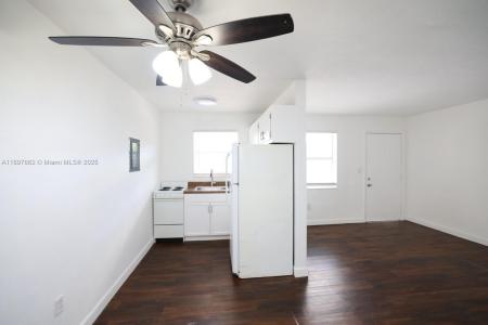 7200 W 11th Ct 6, Hialeah, Florida 33014, USA