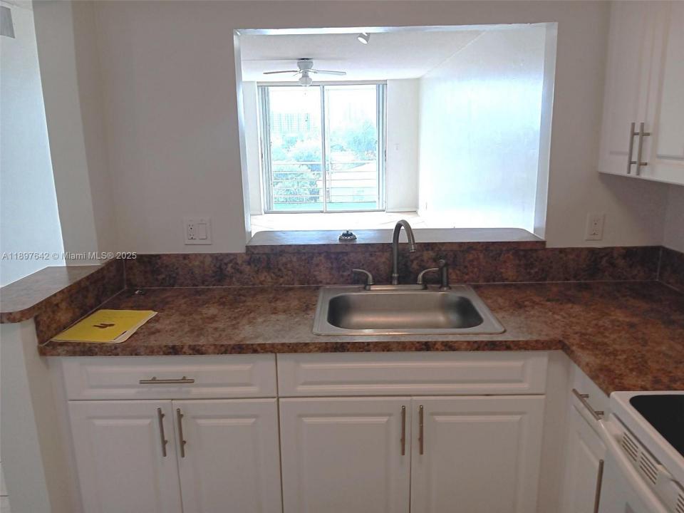 1830 Dixieanna St 503, Hollywood, Флорида 33020, Соединенные Штаты
