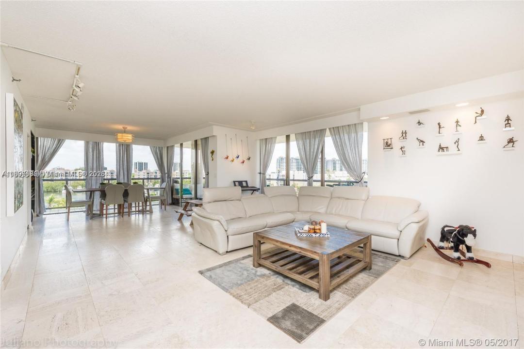 19667 Turnberry Way 5E, Aventura, Флорида 33180, Соединенные Штаты