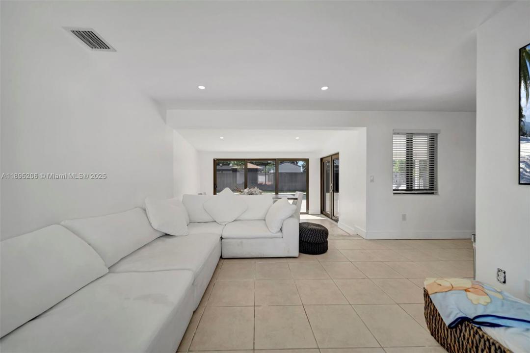8340 NW 178th St, Hialeah, Floride 33015, États-Unis