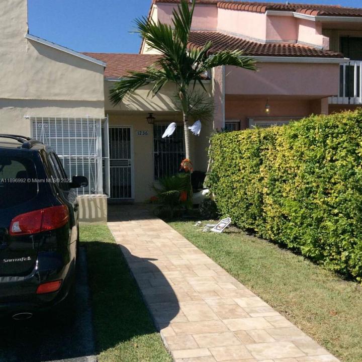 1236 SW 104th Ct, Miami, 佛羅里達州 33174, 美國