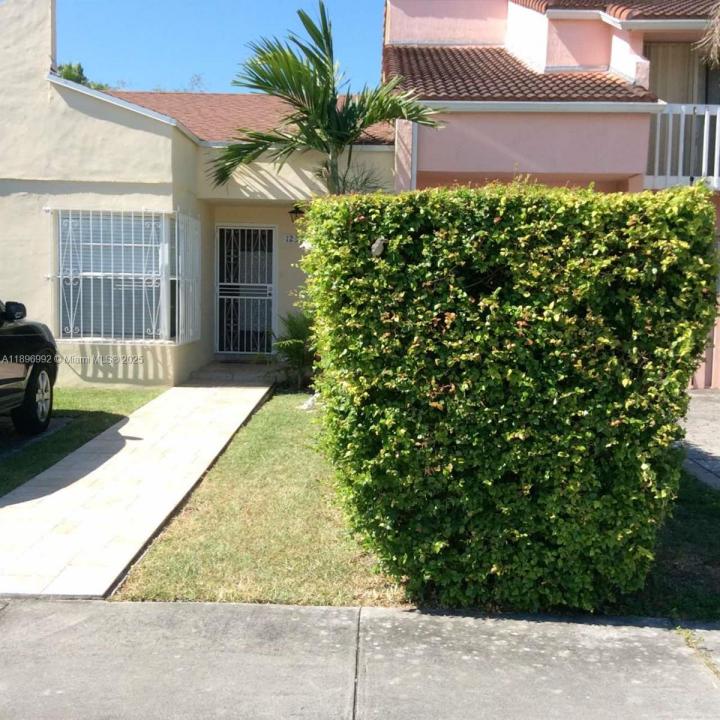 1236 SW 104th Ct, Miami, 佛羅里達州 33174, 美國