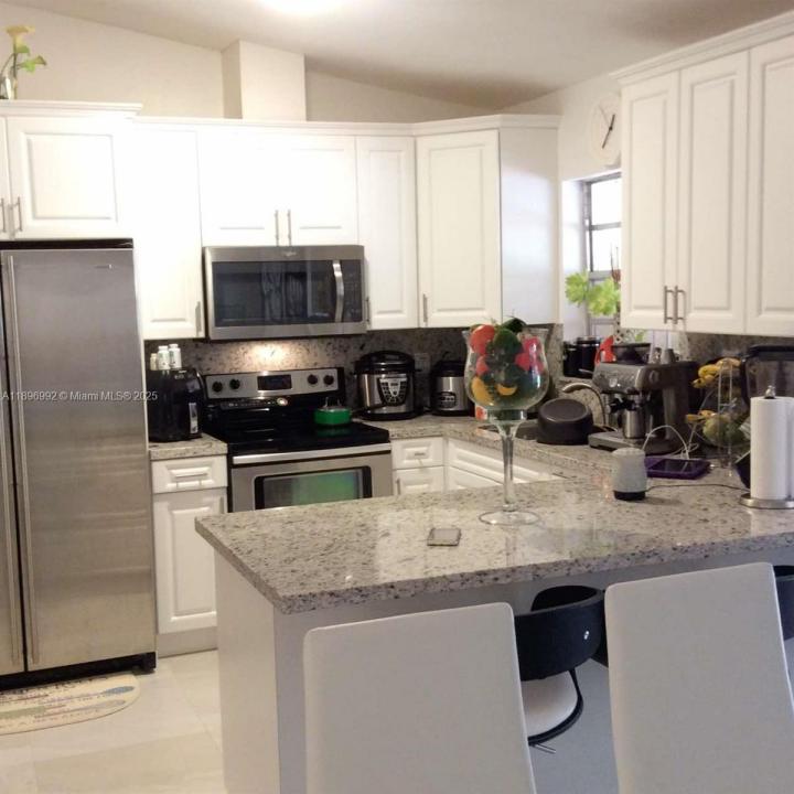 1236 SW 104th Ct, Miami, 佛羅里達州 33174, 美國