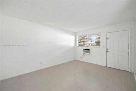 2799 E 4th Ave 4, Hialeah, Florida 33013, USA