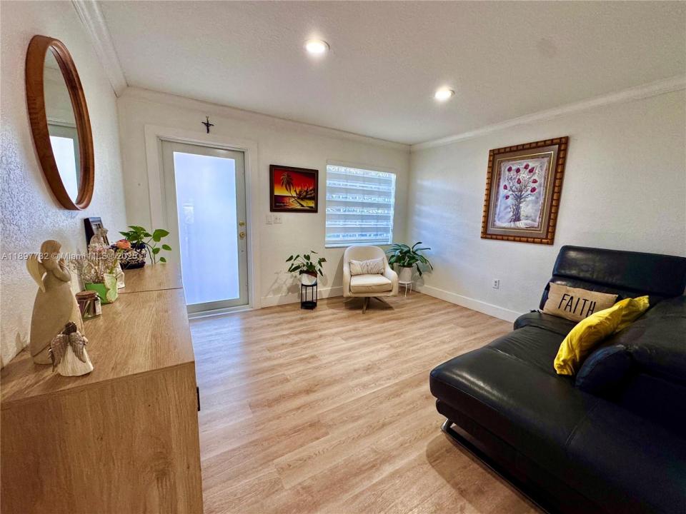12312 NW 7th Ln, Miami, Florida 33182, Estados Unidos