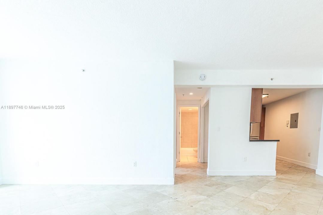 7501 E Treasure Dr 8T, North Bay Village, Florida 33141, HOA KỲ