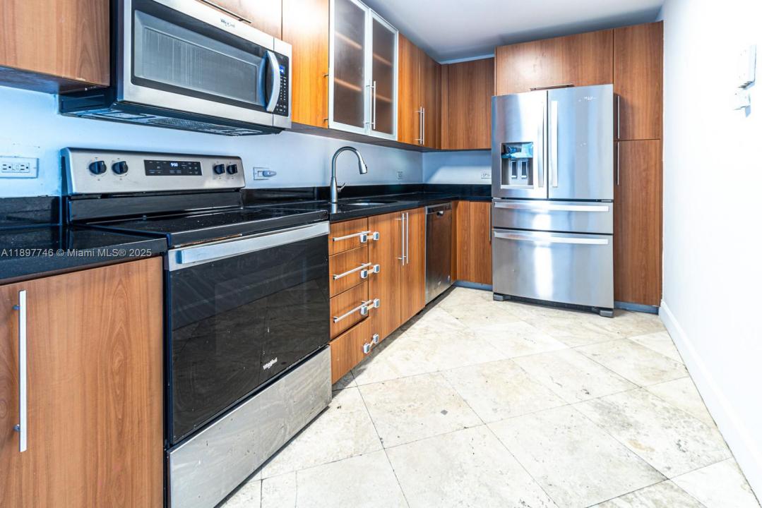 7501 E Treasure Dr 8T, North Bay Village, Florida 33141, HOA KỲ