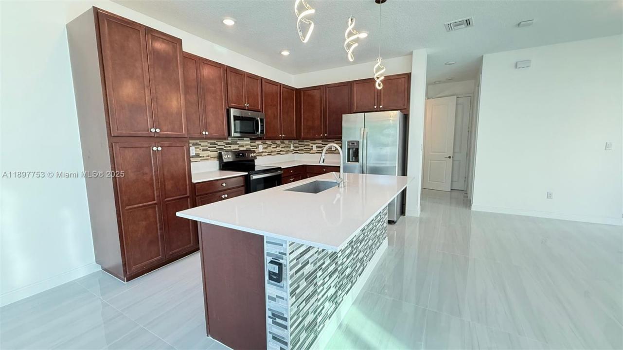 1040 Rio Ct 1040, Deerfield Beach, פלורידה 33064, ארצות הברית של אמריקה