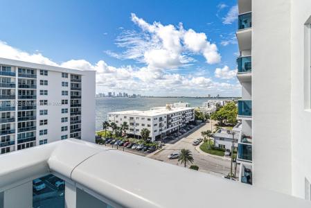 7501 E Treasure Dr 8T, North Bay Village, Florida 33141, USA