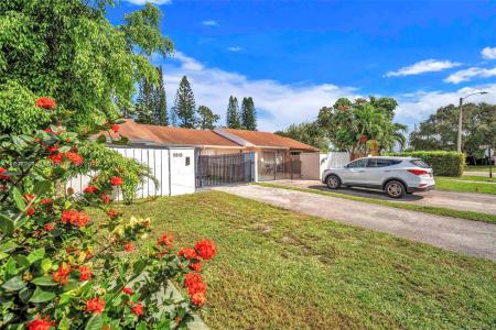 5515 Biscayne Dr, Green Acres, فلوريدا 33463, الولايات المتحدة