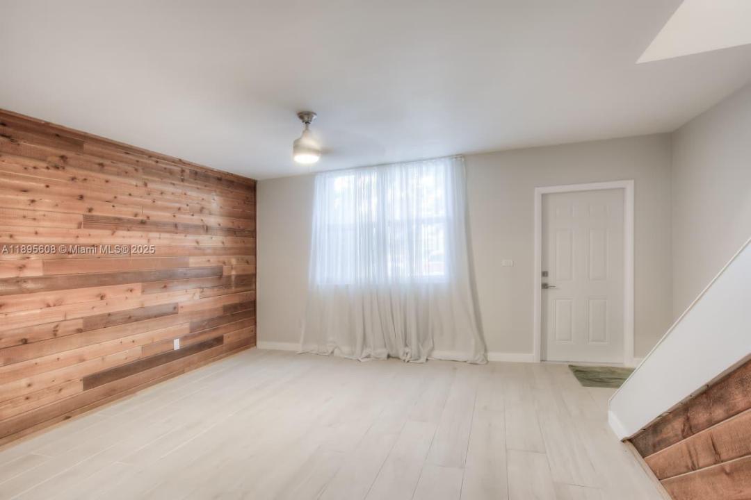 14329 Memorial Hwy 7-K, Miami, Flórida 33161, Estados Unidos