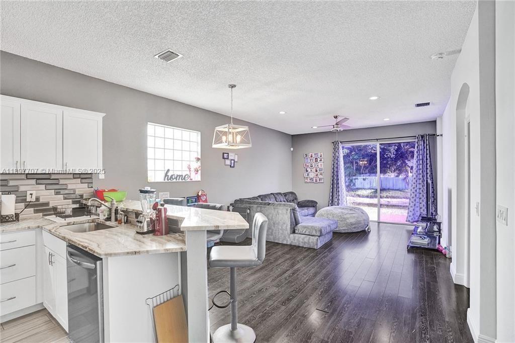 4824 NW 19th St, Coconut Creek, Florida 33063