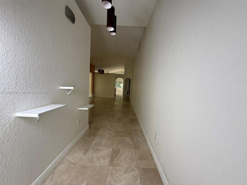 3119 NW 99th Pl, Doral, Florida 33172