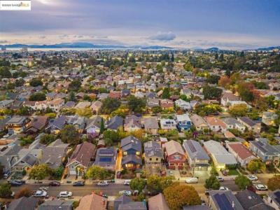 James Ave, Oakland, カリフォルニア 94618, アメリカ合衆国