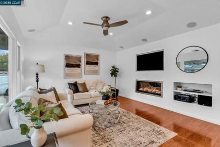 Pleasant Valley Dr, Pleasant Hill, 加州 94523, 美國