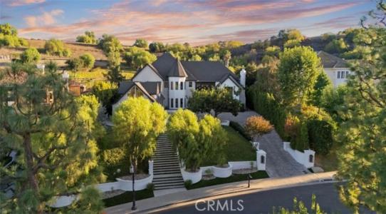 Chatsboro Drive, Woodland Hills, California 91364, Estados Unidos