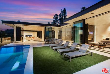 Blue Jay Way, Los Angeles, كاليفورنيا 90069, الولايات المتحدة