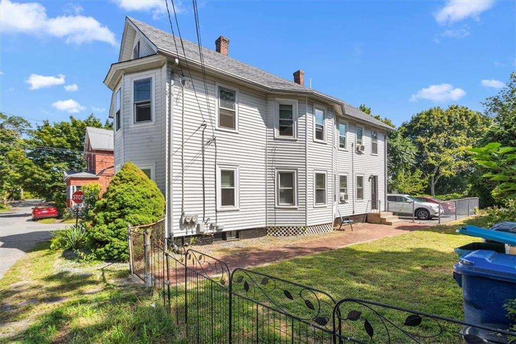 84 Spruce Street, Warwick, Rhode Island 02886, États-Unis