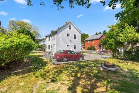 84 Spruce Street, Warwick, Rhode Island 02886, États-Unis