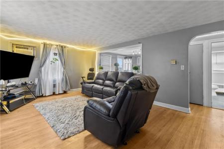 221 Columbia Avenue, Pawtucket, Rhode Island 02860, États-Unis