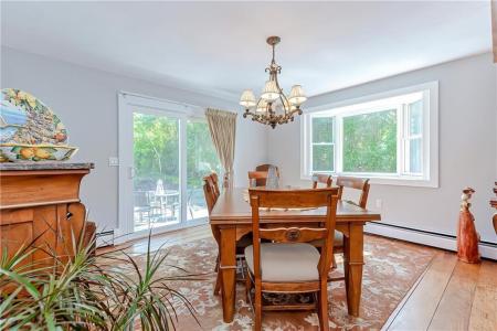 35 Fales Road, Bristol, Rhode Island 02809, USA