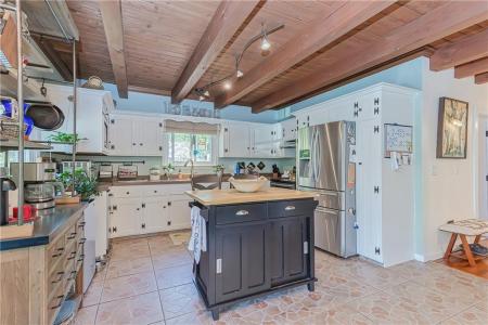 35 Fales Road, Bristol, Rhode Island 02809, USA
