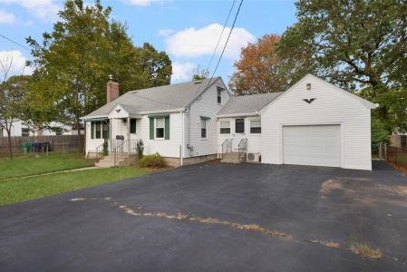 120 Gould Avenue, Warwick, RI 02888, USA