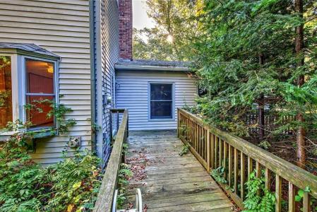 118 Charlotte White Extension, Westport, Massachusetts 02790, USA
