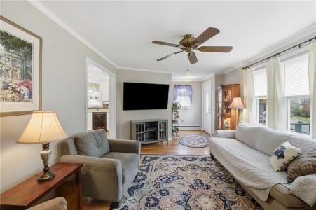 19 Beatrice Avenue, Warwick, רוד איילנד 02889, ארצות הברית של אמריקה