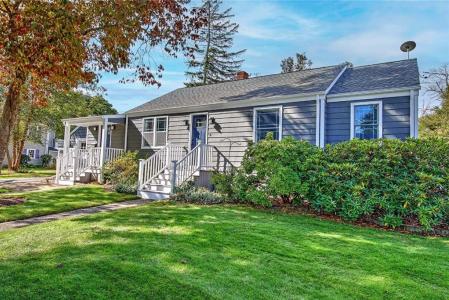 6 Kenmore Court, Barrington, RI 02806, USA