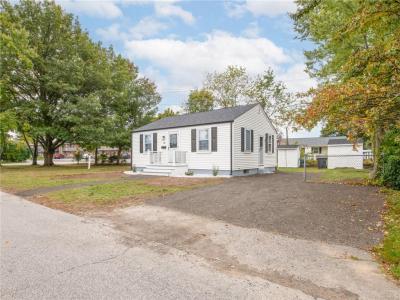 40 Easton Avenue, Warwick, Rhode Island 02888, USA