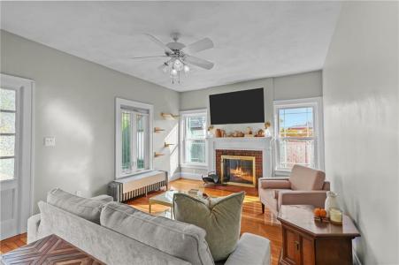 293 Parkside Drive, Варвик, Род Айленд 02888, Соединенные Штаты