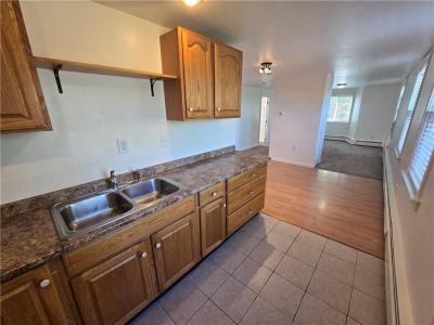 180 South Main Street B, Burrillville, Rhode Island 02859, Estados Unidos
