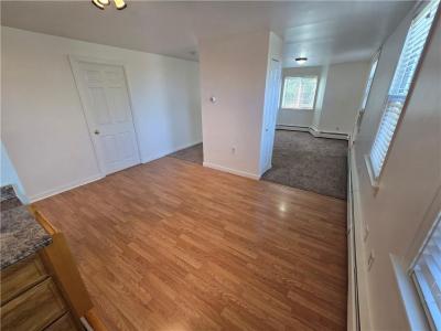 180 South Main Street B, Burrillville, Rhode Island 02859, Estados Unidos